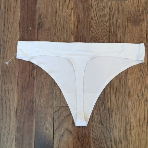 BENCH Thong Nude Seamless Thong Large - Picture 3 of 4